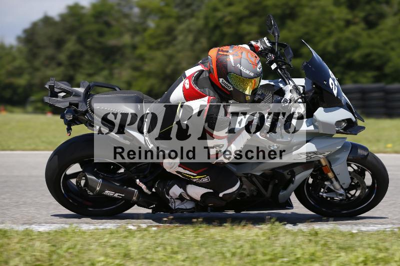 /Archiv-2024/29 12.06.2024 MOTO.CH Track Day ADR/Gruppe gelb/23